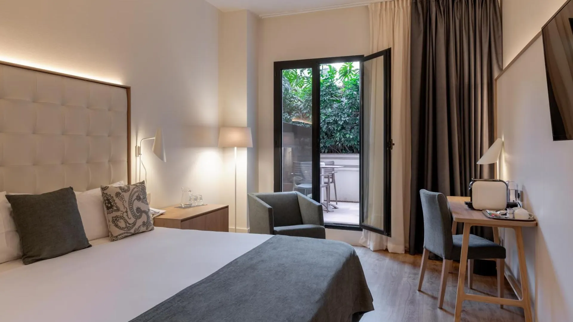****  Gran Hotel Havana 4Sup By Escampa Hotels Barcelona Spain